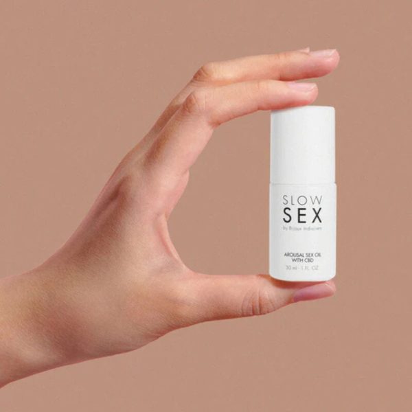 BIJOUX - SLOW SEX HUILE DE MASSAGE SEXUEL AU CBD 30 ML - – Image 3