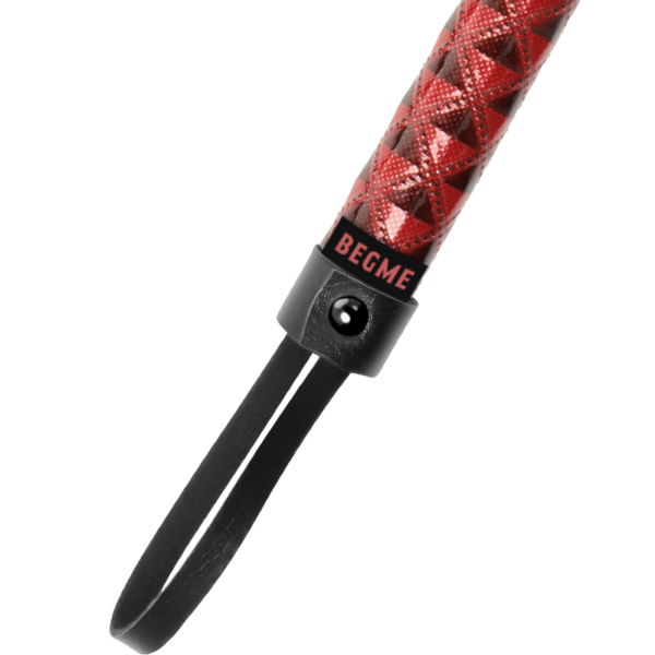 BEGME - FLOGGER EN CUIR VÉGAN ÉDITION ROUGE - – Image 4