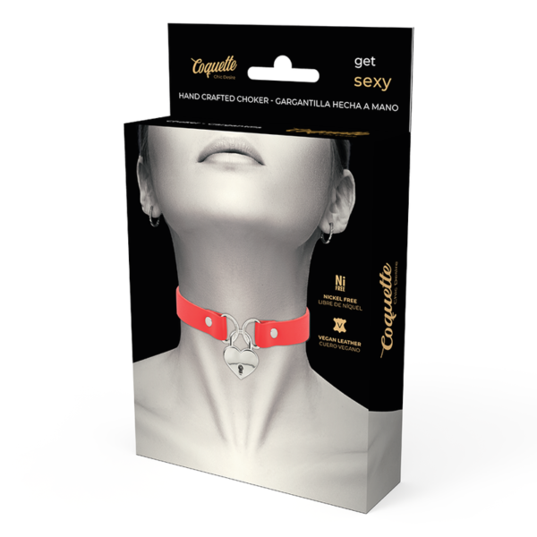 COQUETTE - CHIC DESIRE COLLIER EN CUIR VEGAN ROUGE AVEC ACCESSOIRE COEUR AVEC CL? - – Image 5
