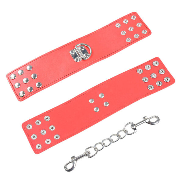 OHMAMA FETISH - MENOTTES ROUGES AVEC FERMETURE À PRESSION - – Image 3