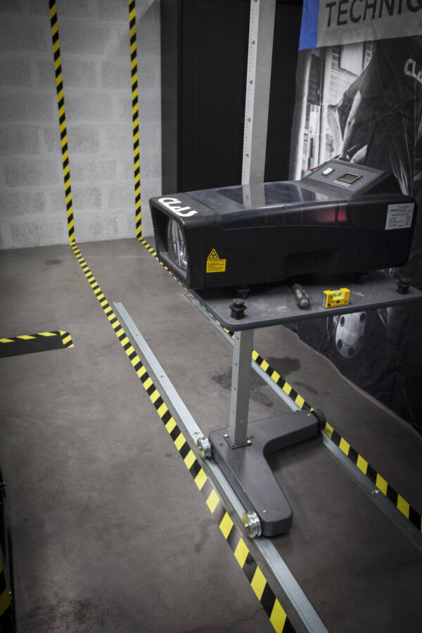 Réglophare double laser conforme Norme EN 60825 - AC 2013 - CLAS Equipements – Image 5