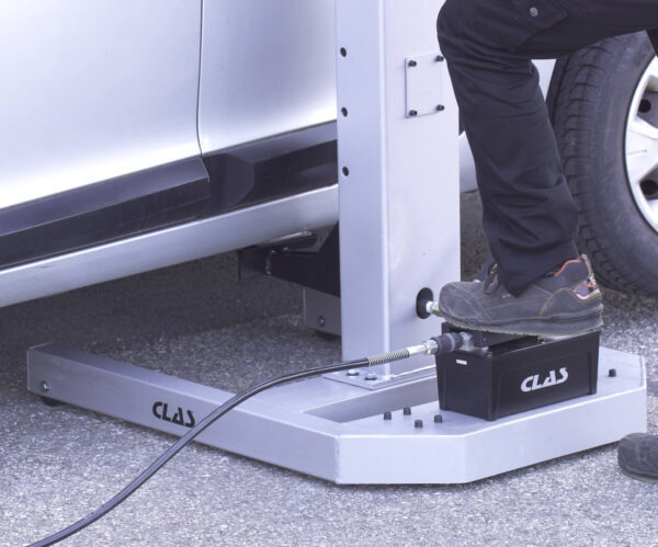 Colonne de levage hydropneumatique 1500kg avec prise sous roue et caisse - OH 9150 - CLAS Equipements – Image 6