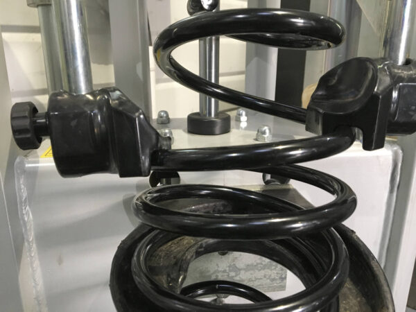 Compresseur de ressorts pneumatique renforcé à mors articulés 2,4T - OP 3221 - CLAS Equipements – Image 3
