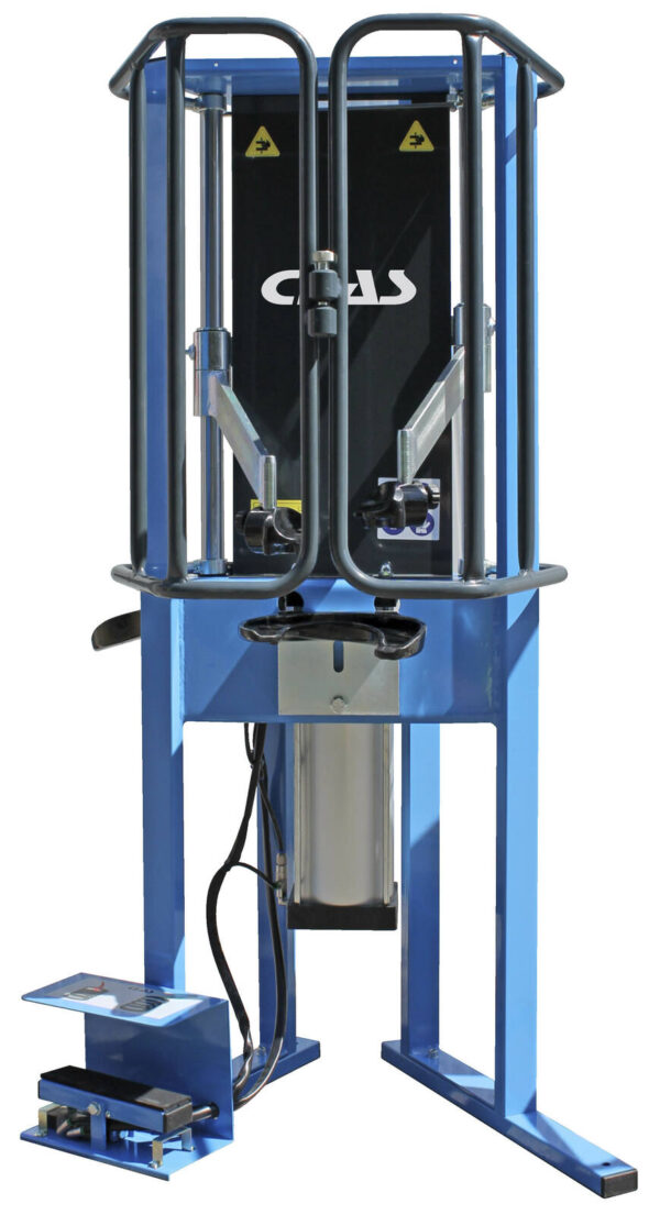 Compresseur de ressorts pneumatique à mors articulés 1,2T - OP 2031 - CLAS Equipements
