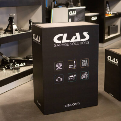 Presentoir podium carton alveolaire 700x400x1000Presentoir podium carton alveolaire 700x400x1000- PR 3500 - CLAS Equipements