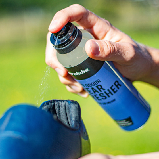 Nettoyants textiles Spray rafraîchissant pour vêtements et équipements de sport 200 ml - Airolube – Image 4