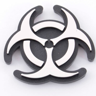 Autocollant chrome motif logo voiture 3D Radioactiv 52x52 mm chrome -