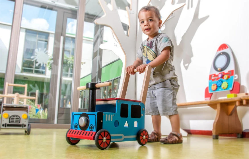 Walking cars Poussette et train junior bleu/noir - I'm Toy – Image 7