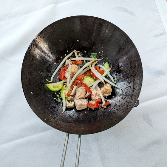 Gourmet sets Joy mini wok avec rechaud Ø 18 cm noir - Kela – Image 9
