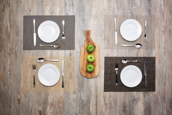 Sets de table Metallic Set de table 30 x 45 cm PVC Or/anthracite - KitchenCraft – Image 5