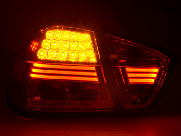 Kit feux arrière à LED BMW Série 3 berline type E90 05-08 clair / rouge - – Image 5