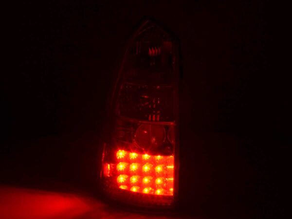 Kit feux arrières LED Ford Focus Tournament DNW 98-04 clair / rouge - – Image 5