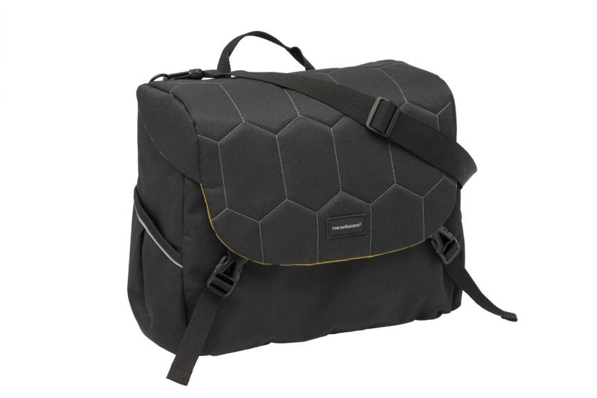 Sacs à bandoulière Mondi Joy Sac matelassé 18.5L noir - New Looxs – Image 2
