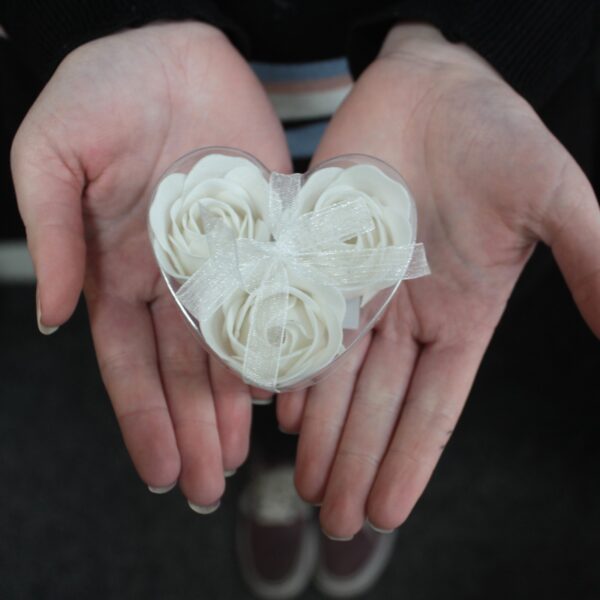 Lot de 3 Boîtes Coeur Fleur à Savon - Blanc- Vendu par 1 – Image 3
