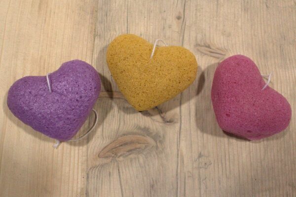 Éponge Coeur Konjac - Pêche- Vendu par 1 – Image 4