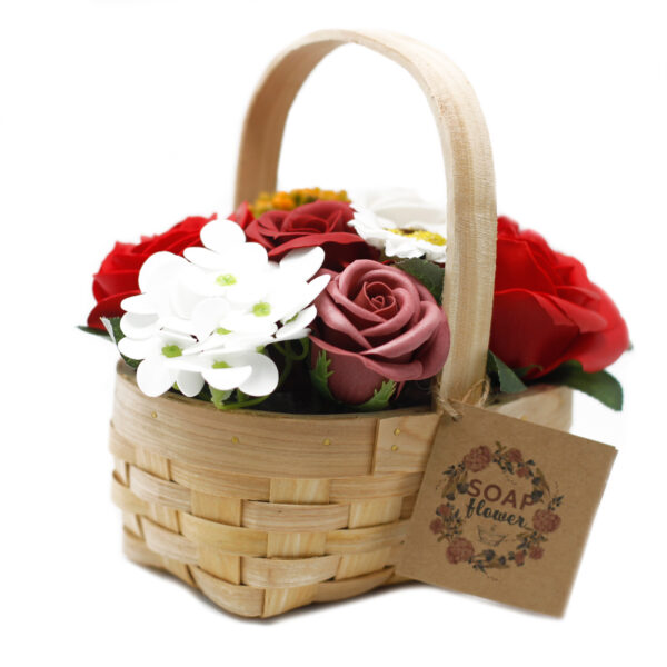 Bouquet rouge moyen dans un panier en osier- Vendu par 1
