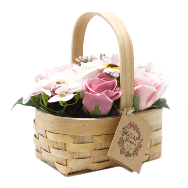 Bouquet rose moyen dans un panier en osier- Vendu par 1