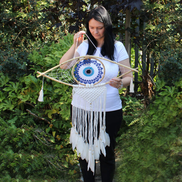 Protection Dream Cather - Lrg Macrame Eye Blanc/ Bleu/Gris- Vendu par 1 – Image 3