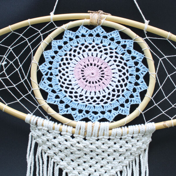 Protection Dream Cather - Lrg Macrame Eye Bleu/Blanc/Rose- Vendu par 1 – Image 2