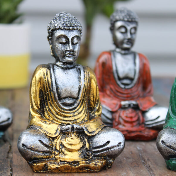 Mini Bouddha argenté (couleurs assorties)- Vendu par 6 – Image 4
