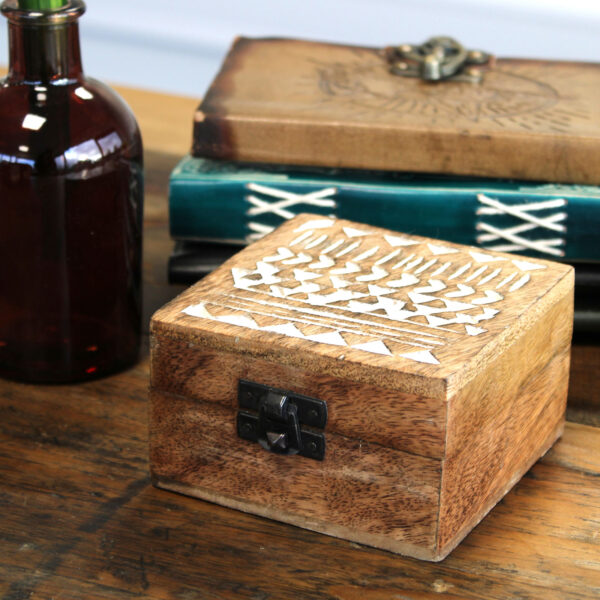 Boîte en bois lavé blanc - Design aztèque 4x4- Vendu par 1 – Image 4
