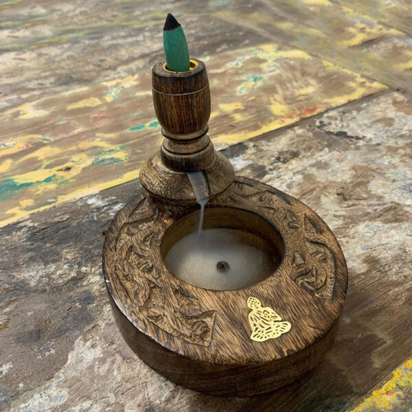 Brûleur à refoulement en bois de manguier Sm - Bouddha en laiton- Vendu par 1 – Image 4