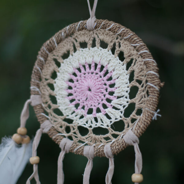 Attrape-rêves en macramé rose pastel 12cm (couleurs assorties)- Vendu par 1