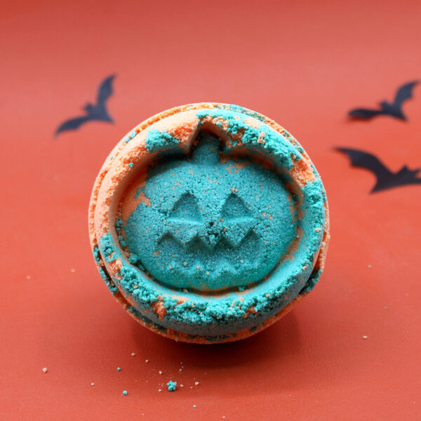 Bombe de bain dHalloween au fenouil et à lorange- Vendu par 1 – Image 2