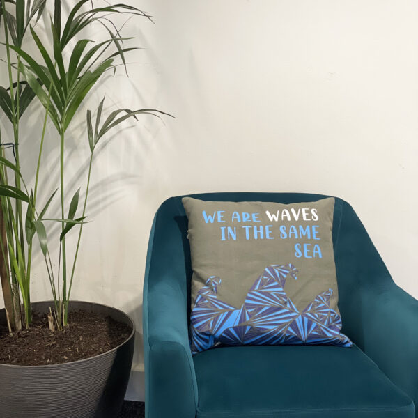 Housse de Coussin en Coton Imprimé - We are Waves - Gris- Vendu par 1 – Image 3