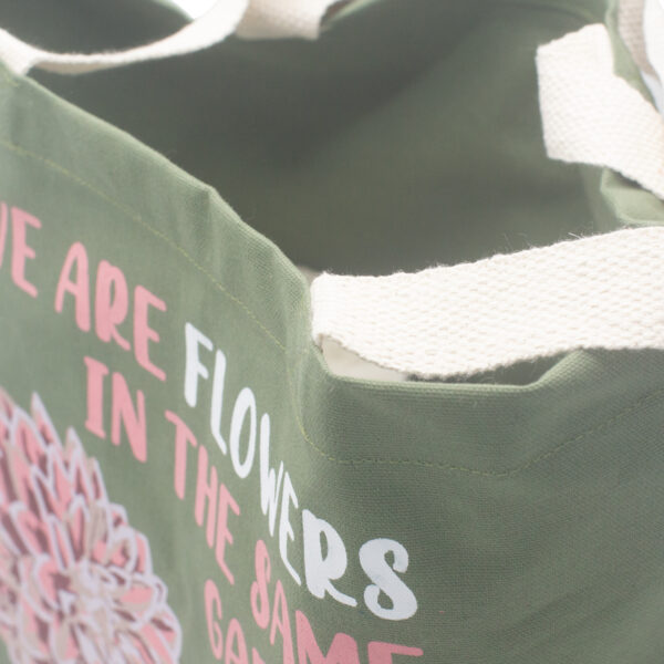 Sac en coton imprimé - We are Flowers - Olive- Vendu par 1 – Image 3