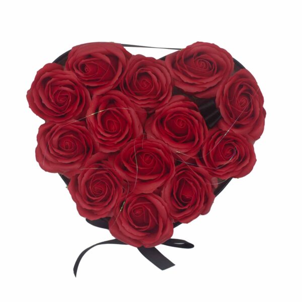 Bouquet cadeau de fleurs de savon - 13 roses rouges - Coeur- Vendu par 1 – Image 3