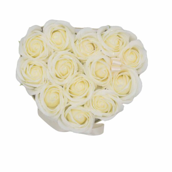 Bouquet cadeau de fleurs de savon - 13 roses crème - Coeur- Vendu par 1 – Image 3