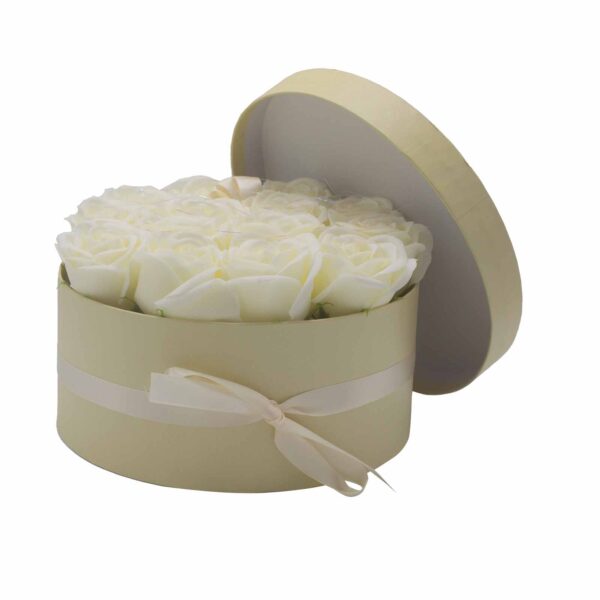 Bouquet cadeau de fleurs de savon - 14 roses crème - Rond- Vendu par 1 – Image 2