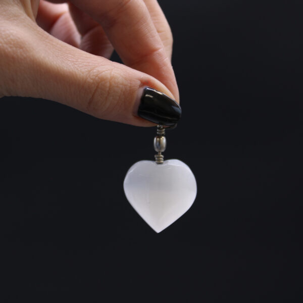 Pendentif coeur en sélénite- Vendu par 1 – Image 4