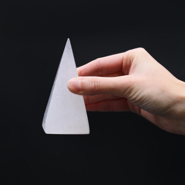 Pyramide de Sélénite - 10 cm- Vendu par 1 – Image 4