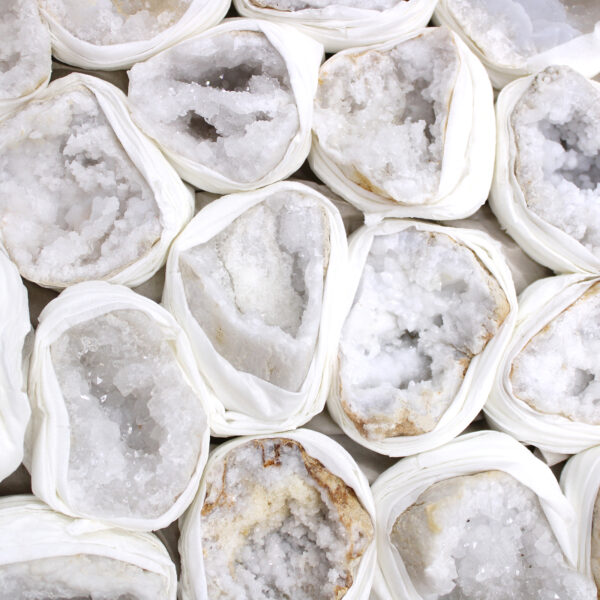 Spécimens minéraux - Calcite (environ 32 pièces)- Vendu par 1 – Image 3