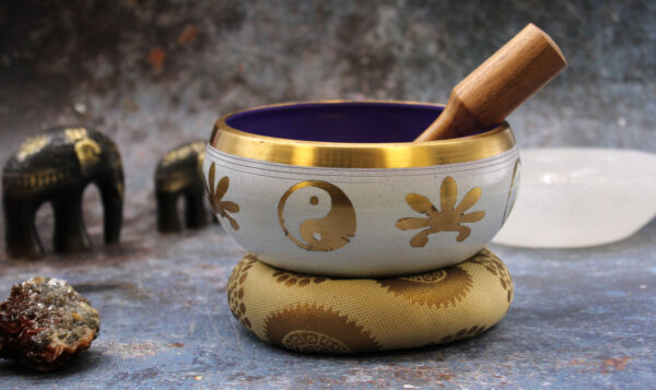 Ensemble de bols chantants Lrg Yin & Yang - Blanc/Violet 14 cm- Vendu par 1 – Image 4