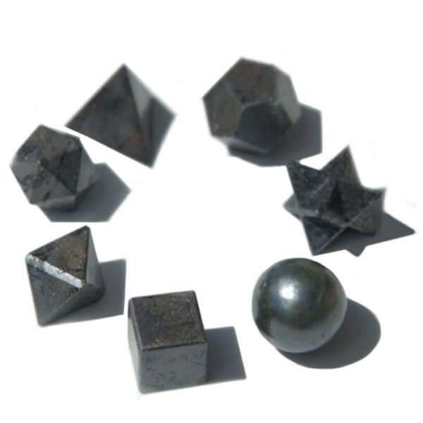 Ensemble géométrique d'agate noire de sept pièces- Vendu par 1