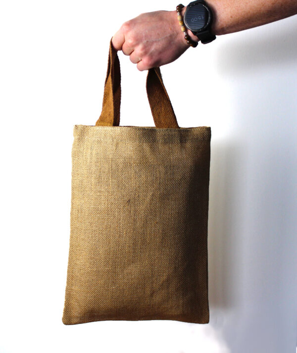 Sac fourre-tout en jute - Poignée de couleur rouge- Vendu par 1 – Image 3