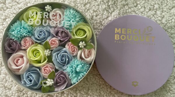 Boîte Ronde - Bénédictions de Bébé - Bleus- Vendu par 1