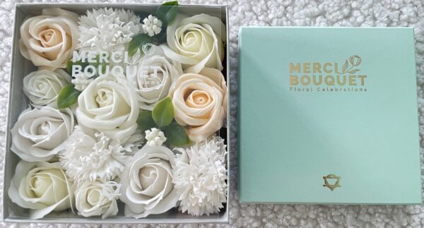 Boîte Carrée - Bénédictions de Mariage - Blanc & Ivoire- Vendu par 1