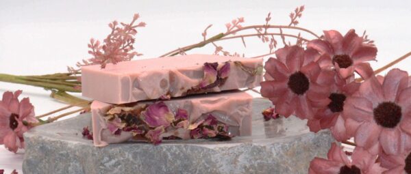 Pain de Savon Rose Enchantée - 100g- Vendu par 1 – Image 3