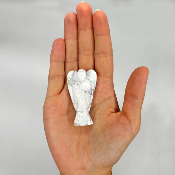 Ange en pierre précieuse sculptée à la main - Howlite blanche- Vendu par 1 – Image 3