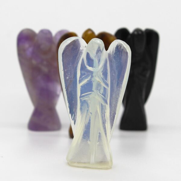 Ange en pierre précieuse sculptée à la main - Sodalite- Vendu par 1 – Image 4