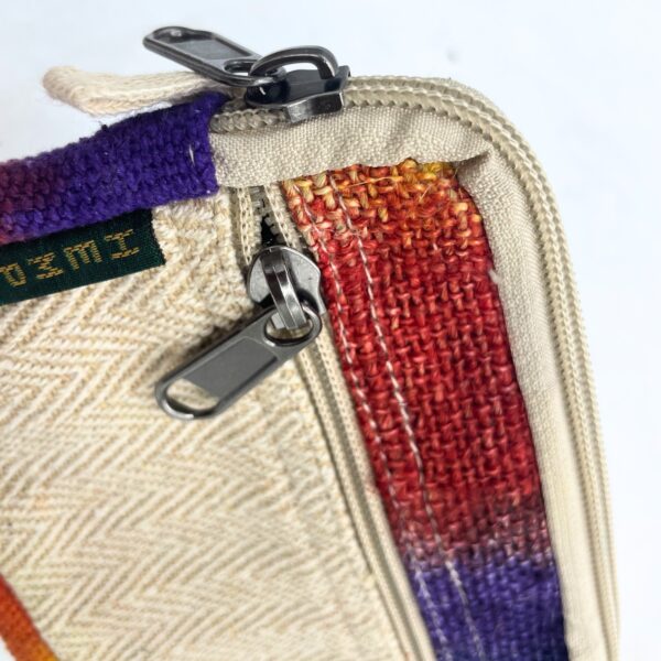 Pochette carrée en chanvre Tiedye- Vendu par 1 – Image 2