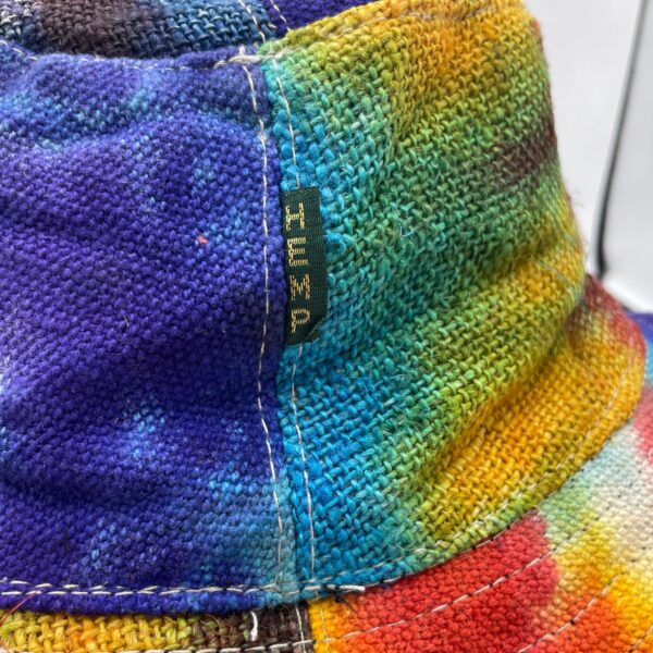Chapeau de festival Boho en chanvre et coton patché et câblé - Tiedye- Vendu par 1 – Image 3