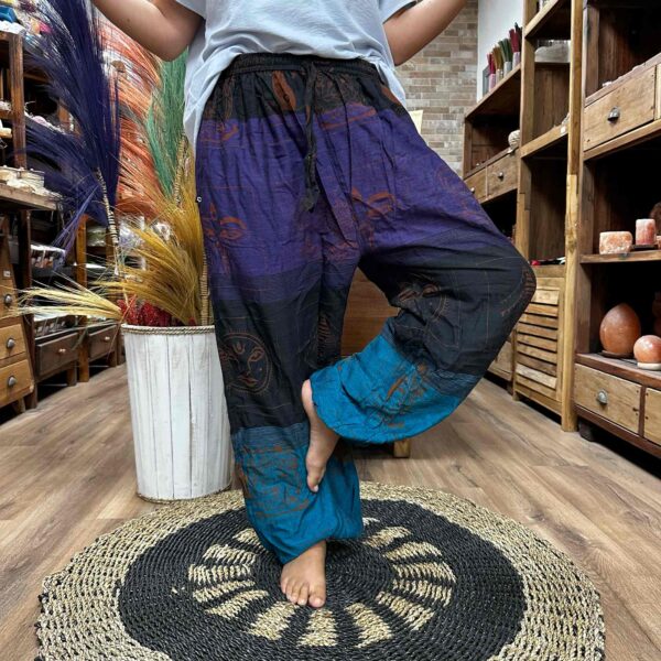 Pantalons de yoga et de festival - High Cross Himalayan Print sur violet- Vendu par 1