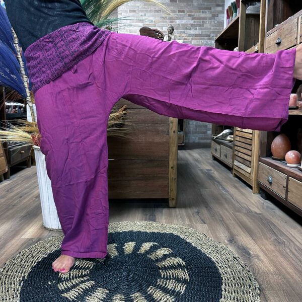 Pantalons de yoga et de festival - Mantra de mandala de pêcheur thaïlandais sur violet- Vendu par 1