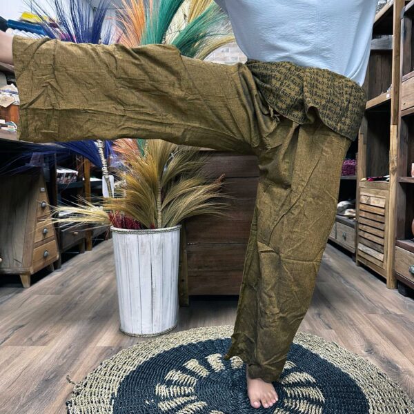 Pantalons de yoga et de festival - Mantra mandala de pêcheur thaïlandais sur orange- Vendu par 1 – Image 2