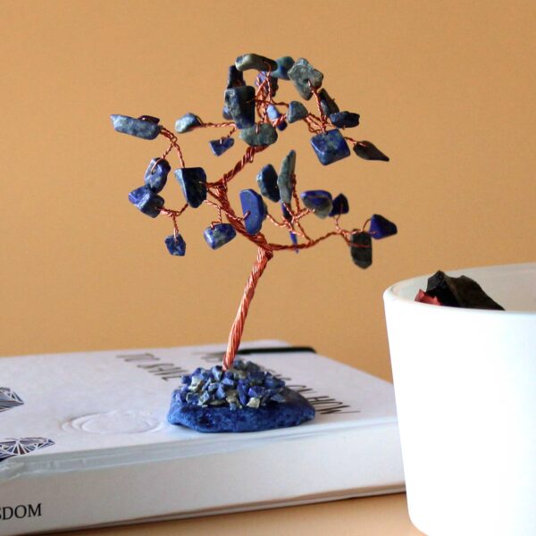 Arbre à pierres précieuses - Sodalite sur base d'agate bleue (35 pierres)- Vendu par 1